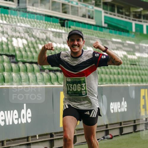 13.09.2026 - 21. swb-Marathon Bremen Michael Burmester http://msf.ph/oto/10442975 13.09.2026 12:44:07 Laufen im Stadion 339, 493, 623, 678, 681, 715, 749, 819, 969, 1223, 1224, 1264, 1301, 1335, 1372, 1498, 1562, 1696, 1745, 1770, 1879, 1921, 1975, 2098, 2651, 2683, 3251, 3500, 3584, 3688, 4096, 4118, 4328, 4739, 4904, 5143, 5199, 5316, 5369, 5601, 5663, 5776, 5996, 6359, 6579, 6973, 7015, 7170, 7206, 7265, 7715, 7841, 7950, 8028, 8689, 8749, 8850, 8994, 9137, 9153, 9200, 9233, 9533, 9849, 13063, 13168, 13237, 126, 371, 453, 603, 640, 650, 671, 735, 744, 862, 912, 957, 1136 meine-sportfotos.de