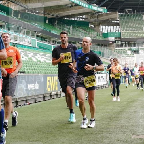 13.09.2026 - 21. swb-Marathon Bremen Michael Burmester http://msf.ph/oto/10443023 13.09.2026 10:28:32 Laufen im Stadion 10142, 10170, 10183, 10189, 10200, 10223, 10267, 10269, 10270, 10293, 10294, 10310, 10316, 10329, 10348, 10381, 10393, 10421, 10426, 10489, 10508, 10525, 10538, 10544, 10566, 10594, 10655, 10709, 10739, 10763, 10770, 10814, 10835, 10840, 10846, 10860, 10876, 10897, 10898, 10910, 10917, 10923, 10993, 11005, 11007, 11018, 11035, 11058, 11060, 11076, 11087, 11092, 11110, 11111, 11148, 11170 meine-sportfotos.de