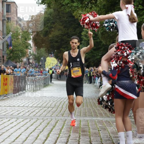 13.09.2026 - Kiel Lauf Yannick Fuchs http://msf.ph/oto/10443083 13.09.2026 11:58:56 Ziel 6694 meine-sportfotos.de