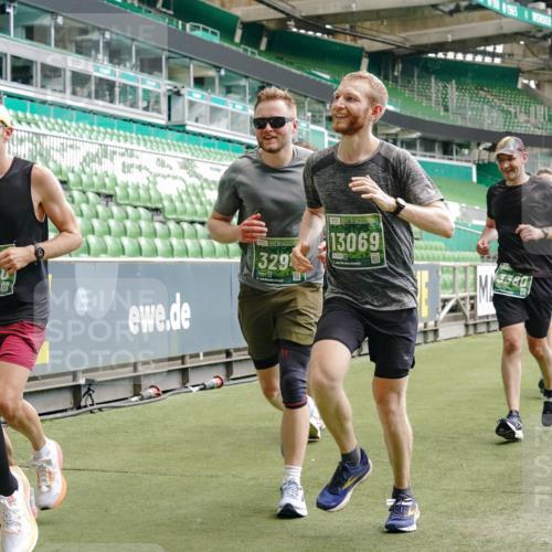 13.09.2026 - 21. swb-Marathon Bremen Michael Burmester http://msf.ph/oto/10443289 13.09.2026 13:07:25 Laufen im Stadion 109, 132, 156, 287, 303, 310, 372, 430, 454, 489, 551, 578, 607, 613, 682, 716, 784, 800, 808, 809, 831, 834, 846, 911, 922, 1083, 1173, 1189, 1205, 1210, 1285, 1322, 1364, 1365, 1369, 1387, 1395, 1437, 1532, 1545, 1574, 1600, 1688, 1823, 1831, 1841, 1848, 1854, 1871, 1909, 1926, 1938, 2003, 2070, 2090, 2215, 2219, 2275, 2283, 2318, 2355, 2356, 2366, 2393, 2405, 2440, 2492, 2565, 2611, 2699, 2707, 2721, 2731, 2755, 2782, 2802, 2818, 2831, 2866, 2902, 2911, 2949, 2960 meine-sportfotos.de