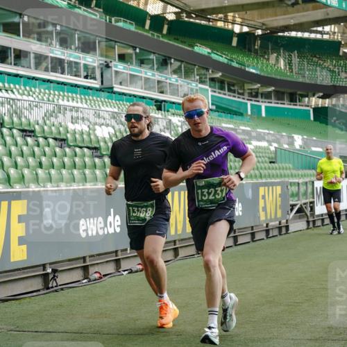 13.09.2026 - 21. swb-Marathon Bremen Michael Burmester http://msf.ph/oto/10443292 13.09.2026 12:44:23 Laufen im Stadion 280, 339, 493, 623, 678, 681, 715, 819, 969, 1264, 1301, 1335, 1372, 1498, 1562, 1696, 1770, 1921, 1937, 1975, 2098, 2683, 3092, 3251, 3500, 3584, 3609, 3688, 4096, 4118, 4328, 4739, 4904, 5143, 5199, 5316, 5369, 5601, 5663, 5776, 5996, 6359, 6579, 6973, 7015, 7170, 7206, 7265, 7715, 7841, 7950, 8028, 8689, 8749, 8850, 9137, 9153, 9200, 9233, 9583, 9849, 13063, 13168, 13237, 126, 371, 453, 603, 640, 650, 671, 735, 744, 862, 912, 957, 1136, 1411, 1822 meine-sportfotos.de