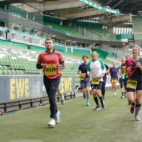 13.09.2026 - 21. swb-Marathon Bremen Michael Burmester http://msf.ph/oto/10443302 13.09.2026 10:28:38 Laufen im Stadion 10142, 10170, 10183, 10189, 10200, 10223, 10267, 10269, 10270, 10293, 10294, 10310, 10316, 10329, 10348, 10381, 10393, 10421, 10426, 10508, 10525, 10537, 10538, 10544, 10566, 10594, 10655, 10709, 10739, 10763, 10770, 10814, 10835, 10840, 10846, 10860, 10876, 10897, 10898, 10910, 10917, 10923, 10966, 10993, 11005, 11007, 11018, 11035, 11058, 11076, 11087, 11092, 11109, 11110, 11111, 11148, 11170 meine-sportfotos.de