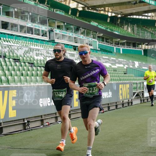 13.09.2026 - 21. swb-Marathon Bremen Michael Burmester http://msf.ph/oto/10443306 13.09.2026 12:44:23 Laufen im Stadion 280, 339, 493, 623, 678, 681, 715, 819, 969, 1264, 1301, 1335, 1372, 1498, 1562, 1696, 1770, 1921, 1937, 1975, 2098, 2683, 3092, 3251, 3500, 3584, 3609, 3688, 4096, 4118, 4328, 4739, 4904, 5143, 5199, 5316, 5369, 5601, 5663, 5776, 5996, 6359, 6579, 6973, 7015, 7170, 7206, 7265, 7715, 7841, 7950, 8028, 8689, 8749, 8850, 9137, 9153, 9200, 9233, 9583, 9849, 13063, 13168, 13237, 126, 371, 453, 603, 640, 650, 671, 735, 744, 862, 912, 957, 1136, 1411, 1822 meine-sportfotos.de