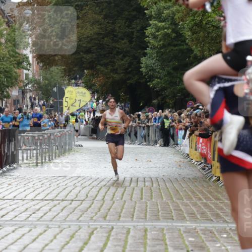 13.09.2026 - Kiel Lauf Yannick Fuchs http://msf.ph/oto/10443316 13.09.2026 12:01:15 Ziel 8803 meine-sportfotos.de