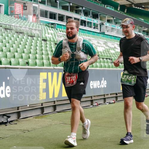 13.09.2026 - 21. swb-Marathon Bremen Michael Burmester http://msf.ph/oto/10443347 13.09.2026 13:07:27 Laufen im Stadion 109, 132, 156, 287, 303, 310, 372, 430, 454, 489, 551, 578, 607, 613, 682, 716, 784, 800, 808, 809, 831, 834, 846, 911, 922, 1083, 1173, 1189, 1205, 1210, 1285, 1322, 1364, 1365, 1369, 1387, 1395, 1437, 1532, 1545, 1574, 1600, 1688, 1823, 1831, 1841, 1848, 1854, 1871, 1909, 1926, 1938, 2003, 2070, 2090, 2215, 2219, 2275, 2283, 2318, 2355, 2356, 2366, 2393, 2405, 2440, 2492, 2565, 2611, 2699, 2707, 2721, 2731, 2755, 2782, 2802, 2818, 2831, 2866, 2902, 2911, 2949, 2960 meine-sportfotos.de