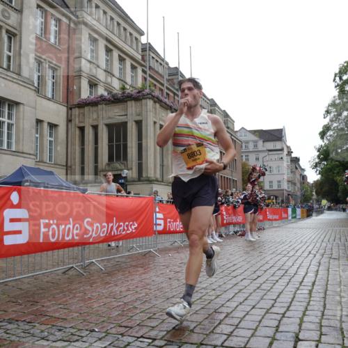 13.09.2026 - Kiel Lauf Yannick Fuchs http://msf.ph/oto/10443351 13.09.2026 12:01:24 Ziel 8803 meine-sportfotos.de