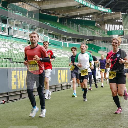 13.09.2026 - 21. swb-Marathon Bremen Michael Burmester http://msf.ph/oto/10443363 13.09.2026 10:28:38 Laufen im Stadion 10142, 10170, 10183, 10189, 10200, 10223, 10267, 10269, 10270, 10293, 10294, 10310, 10316, 10329, 10348, 10381, 10393, 10421, 10426, 10508, 10525, 10537, 10538, 10544, 10566, 10594, 10655, 10709, 10739, 10763, 10770, 10814, 10835, 10840, 10846, 10860, 10876, 10897, 10898, 10910, 10917, 10923, 10966, 10993, 11005, 11007, 11018, 11035, 11058, 11076, 11087, 11092, 11109, 11110, 11111, 11148, 11170 meine-sportfotos.de