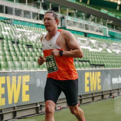 13.09.2026 - 21. swb-Marathon Bremen Michael Burmester http://msf.ph/oto/10443379 13.09.2026 12:44:26 Laufen im Stadion 280, 339, 493, 623, 678, 681, 715, 819, 969, 1264, 1301, 1335, 1372, 1498, 1562, 1696, 1770, 1921, 1937, 1975, 2020, 2098, 2683, 3092, 3251, 3271, 3500, 3584, 3609, 3688, 4096, 4118, 4328, 4739, 4904, 5143, 5199, 5316, 5369, 5601, 5663, 5776, 5996, 6359, 6579, 6973, 7015, 7170, 7206, 7265, 7715, 7841, 7950, 8028, 8689, 8749, 8850, 9137, 9153, 9200, 9233, 9583, 9849, 13063, 13168, 13237, 126, 371, 453, 603, 640, 650, 671, 735, 744, 862, 912, 957, 1136, 1411, 1822 meine-sportfotos.de