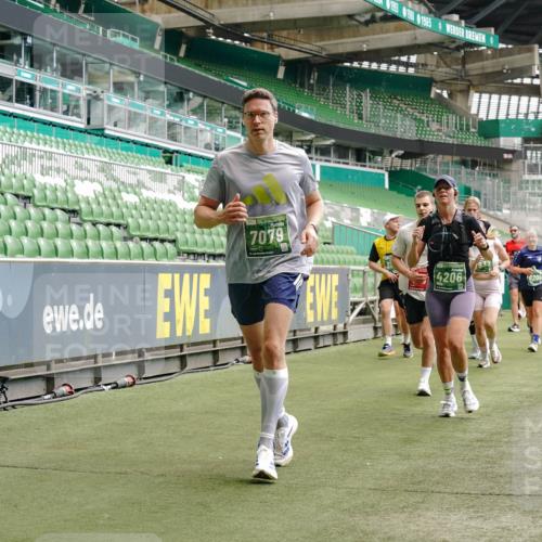 13.09.2026 - 21. swb-Marathon Bremen Michael Burmester http://msf.ph/oto/10443481 13.09.2026 13:07:29 Laufen im Stadion 109, 132, 156, 287, 303, 310, 372, 430, 454, 489, 551, 578, 607, 613, 682, 716, 800, 808, 809, 831, 834, 846, 884, 911, 922, 1083, 1173, 1189, 1205, 1210, 1285, 1322, 1364, 1365, 1369, 1387, 1395, 1437, 1532, 1545, 1574, 1600, 1688, 1823, 1831, 1841, 1848, 1854, 1871, 1909, 1926, 1938, 2003, 2070, 2090, 2215, 2219, 2275, 2283, 2318, 2355, 2356, 2366, 2393, 2405, 2440, 2492, 2565, 2611, 2699, 2707, 2721, 2731, 2755, 2782, 2802, 2818, 2831, 2866, 2902, 2911, 2949, 2960 meine-sportfotos.de