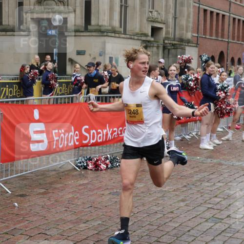 13.09.2026 - Kiel Lauf Yannick Fuchs http://msf.ph/oto/10443513 13.09.2026 12:07:03 Ziel 12078, 2875, 5248 meine-sportfotos.de