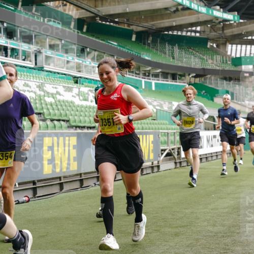13.09.2026 - 21. swb-Marathon Bremen Michael Burmester http://msf.ph/oto/10443694 13.09.2026 10:28:43 Laufen im Stadion 10142, 10170, 10183, 10189, 10200, 10223, 10267, 10269, 10270, 10293, 10294, 10310, 10316, 10329, 10334, 10348, 10381, 10393, 10421, 10426, 10508, 10525, 10537, 10538, 10544, 10566, 10594, 10655, 10709, 10739, 10763, 10770, 10814, 10835, 10840, 10846, 10860, 10876, 10897, 10898, 10910, 10917, 10923, 10966, 10993, 11005, 11007, 11018, 11035, 11058, 11076, 11087, 11092, 11109, 11111, 11148, 11170 meine-sportfotos.de