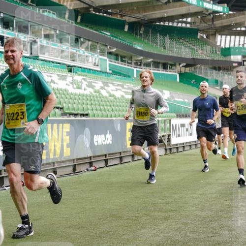 13.09.2026 - 21. swb-Marathon Bremen Michael Burmester http://msf.ph/oto/10443767 13.09.2026 10:28:44 Laufen im Stadion 10142, 10170, 10183, 10189, 10200, 10223, 10267, 10269, 10270, 10293, 10294, 10310, 10316, 10329, 10334, 10348, 10381, 10393, 10421, 10426, 10508, 10525, 10537, 10538, 10544, 10566, 10594, 10655, 10709, 10739, 10763, 10770, 10814, 10835, 10840, 10846, 10860, 10876, 10898, 10910, 10917, 10923, 10966, 10993, 11005, 11007, 11018, 11035, 11058, 11076, 11087, 11092, 11109, 11111, 11148, 11170 meine-sportfotos.de