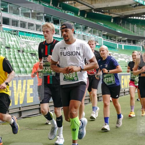 13.09.2026 - 21. swb-Marathon Bremen Michael Burmester http://msf.ph/oto/10443785 13.09.2026 13:07:34 Laufen im Stadion 109, 132, 156, 287, 303, 310, 372, 454, 489, 551, 578, 607, 613, 682, 716, 800, 808, 809, 831, 834, 846, 884, 911, 922, 1083, 1173, 1189, 1205, 1210, 1285, 1322, 1364, 1365, 1369, 1387, 1395, 1437, 1532, 1545, 1574, 1600, 1688, 1823, 1831, 1841, 1848, 1854, 1871, 1909, 1926, 1938, 2003, 2070, 2090, 2215, 2219, 2229, 2275, 2283, 2318, 2356, 2366, 2405, 2440, 2492, 2565, 2611, 2635, 2699, 2707, 2721, 2727, 2731, 2755, 2782, 2802, 2818, 2831, 2866, 2902, 2911, 2949, 2960 meine-sportfotos.de