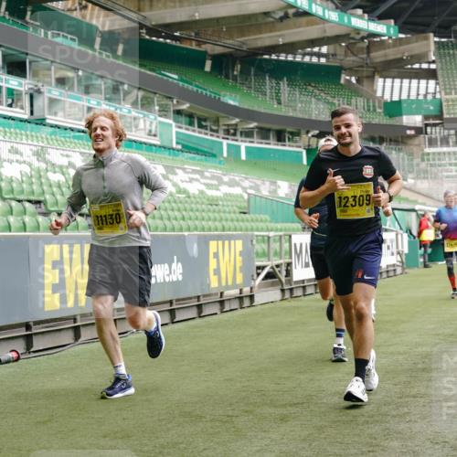 13.09.2026 - 21. swb-Marathon Bremen Michael Burmester http://msf.ph/oto/10443847 13.09.2026 10:28:45 Laufen im Stadion 10142, 10170, 10183, 10189, 10200, 10223, 10267, 10269, 10270, 10293, 10294, 10316, 10329, 10334, 10348, 10381, 10393, 10421, 10426, 10508, 10525, 10537, 10538, 10544, 10566, 10594, 10655, 10709, 10739, 10763, 10770, 10814, 10835, 10840, 10846, 10860, 10876, 10898, 10910, 10917, 10923, 10966, 10993, 11005, 11007, 11018, 11035, 11058, 11076, 11087, 11092, 11109, 11111, 11148, 11170 meine-sportfotos.de