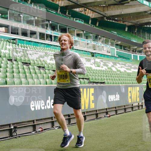 13.09.2026 - 21. swb-Marathon Bremen Michael Burmester http://msf.ph/oto/10443861 13.09.2026 10:28:46 Laufen im Stadion 10142, 10170, 10183, 10189, 10200, 10223, 10267, 10270, 10293, 10294, 10316, 10329, 10334, 10348, 10381, 10393, 10421, 10426, 10508, 10525, 10537, 10538, 10544, 10594, 10655, 10709, 10739, 10763, 10770, 10814, 10835, 10840, 10846, 10860, 10876, 10910, 10917, 10923, 10966, 10993, 11005, 11007, 11018, 11035, 11058, 11076, 11087, 11092, 11109, 11111, 11148, 11170 meine-sportfotos.de
