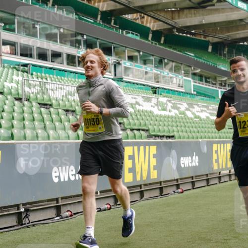 13.09.2026 - 21. swb-Marathon Bremen Michael Burmester http://msf.ph/oto/10443883 13.09.2026 10:28:46 Laufen im Stadion 10142, 10170, 10183, 10189, 10200, 10223, 10267, 10270, 10293, 10294, 10316, 10329, 10334, 10348, 10381, 10393, 10421, 10426, 10508, 10525, 10537, 10538, 10544, 10594, 10655, 10709, 10739, 10763, 10770, 10814, 10835, 10840, 10846, 10860, 10876, 10910, 10917, 10923, 10966, 10993, 11005, 11007, 11018, 11035, 11058, 11076, 11087, 11092, 11109, 11111, 11148, 11170 meine-sportfotos.de