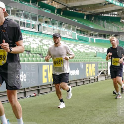 13.09.2026 - 21. swb-Marathon Bremen Michael Burmester http://msf.ph/oto/10444112 13.09.2026 10:28:49 Laufen im Stadion 10162, 10170, 10183, 10189, 10200, 10218, 10223, 10253, 10267, 10270, 10293, 10294, 10316, 10329, 10334, 10348, 10381, 10393, 10421, 10426, 10508, 10525, 10537, 10538, 10544, 10594, 10655, 10709, 10739, 10763, 10770, 10814, 10825, 10835, 10840, 10846, 10860, 10876, 10910, 10917, 10923, 10966, 10993, 11005, 11007, 11018, 11035, 11058, 11076, 11087, 11092, 11109, 11111, 11148, 11170 meine-sportfotos.de