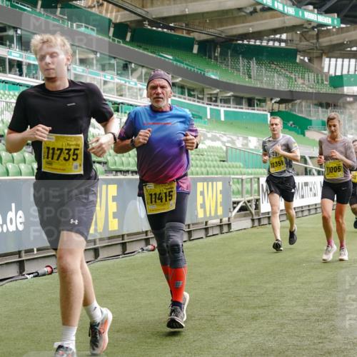 13.09.2026 - 21. swb-Marathon Bremen Michael Burmester http://msf.ph/oto/10444207 13.09.2026 10:28:51 Laufen im Stadion 10162, 10170, 10183, 10189, 10200, 10218, 10223, 10253, 10267, 10270, 10293, 10294, 10316, 10329, 10334, 10348, 10381, 10393, 10421, 10426, 10508, 10525, 10537, 10538, 10544, 10594, 10655, 10709, 10739, 10763, 10770, 10814, 10825, 10835, 10840, 10846, 10860, 10876, 10910, 10917, 10923, 10966, 10993, 11005, 11007, 11018, 11035, 11058, 11076, 11087, 11092, 11109, 11111, 11148, 11170 meine-sportfotos.de