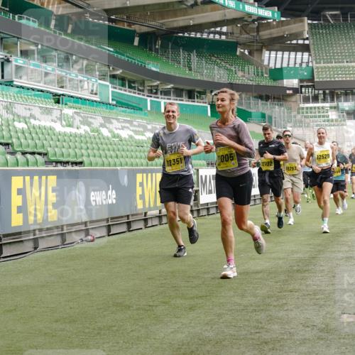 13.09.2026 - 21. swb-Marathon Bremen Michael Burmester http://msf.ph/oto/10444248 13.09.2026 10:28:52 Laufen im Stadion 10162, 10170, 10183, 10189, 10200, 10218, 10223, 10253, 10267, 10270, 10293, 10294, 10316, 10329, 10334, 10348, 10381, 10393, 10421, 10426, 10508, 10525, 10537, 10538, 10544, 10594, 10655, 10709, 10739, 10763, 10770, 10814, 10825, 10835, 10840, 10846, 10860, 10876, 10910, 10917, 10923, 10966, 10993, 11005, 11007, 11018, 11035, 11058, 11076, 11087, 11092, 11109, 11111, 11170 meine-sportfotos.de