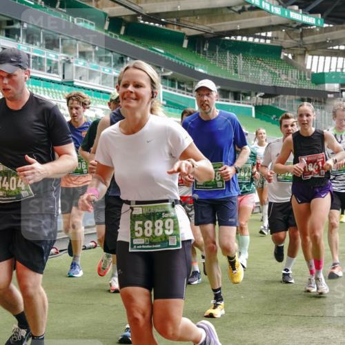 13.09.2026 - 21. swb-Marathon Bremen Michael Burmester http://msf.ph/oto/10444292 13.09.2026 13:07:41 Laufen im Stadion 132, 156, 303, 310, 372, 489, 551, 607, 613, 682, 716, 800, 808, 809, 831, 834, 846, 884, 911, 922, 1083, 1173, 1189, 1205, 1210, 1285, 1289, 1322, 1364, 1365, 1369, 1387, 1395, 1437, 1532, 1545, 1574, 1600, 1688, 1823, 1831, 1841, 1848, 1854, 1871, 1899, 1909, 1926, 1938, 2003, 2041, 2070, 2090, 2215, 2219, 2229, 2275, 2283, 2318, 2356, 2366, 2405, 2440, 2492, 2565, 2611, 2635, 2699, 2707, 2721, 2727, 2731, 2755, 2782, 2802, 2818, 2831, 2866, 2902, 2911, 2949, 2960 meine-sportfotos.de