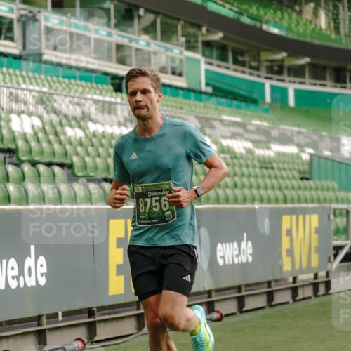 13.09.2026 - 21. swb-Marathon Bremen Michael Burmester http://msf.ph/oto/10444352 13.09.2026 12:45:11 Laufen im Stadion 195, 280, 339, 474, 493, 508, 623, 678, 681, 715, 788, 969, 1017, 1241, 1264, 1277, 1301, 1335, 1372, 1498, 1696, 1770, 1863, 1937, 1975, 2020, 2084, 2098, 3092, 3271, 3609, 4110, 4118, 4157, 4328, 4739, 4904, 5092, 5369, 5719, 5996, 6918, 6973, 7015, 7206, 7265, 7336, 7478, 7715, 8028, 8054, 8096, 8756, 8936, 9070, 9129, 9137, 9273, 9306, 9583, 9642, 13063, 13168, 13237, 126, 371, 603, 640, 650, 671, 735, 744, 912, 957, 1411, 1667, 1822, 1850 meine-sportfotos.de