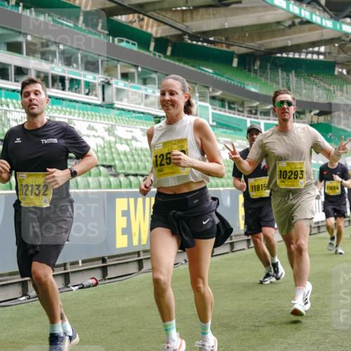 13.09.2026 - 21. swb-Marathon Bremen Michael Burmester http://msf.ph/oto/10444429 13.09.2026 10:28:56 Laufen im Stadion 10162, 10170, 10183, 10189, 10200, 10218, 10223, 10253, 10267, 10270, 10293, 10294, 10316, 10329, 10334, 10348, 10381, 10393, 10421, 10426, 10508, 10525, 10537, 10538, 10544, 10594, 10655, 10709, 10739, 10763, 10770, 10814, 10825, 10835, 10840, 10846, 10860, 10876, 10910, 10917, 10923, 10966, 10993, 11005, 11007, 11018, 11035, 11058, 11076, 11087, 11092, 11109, 11111, 11170 meine-sportfotos.de