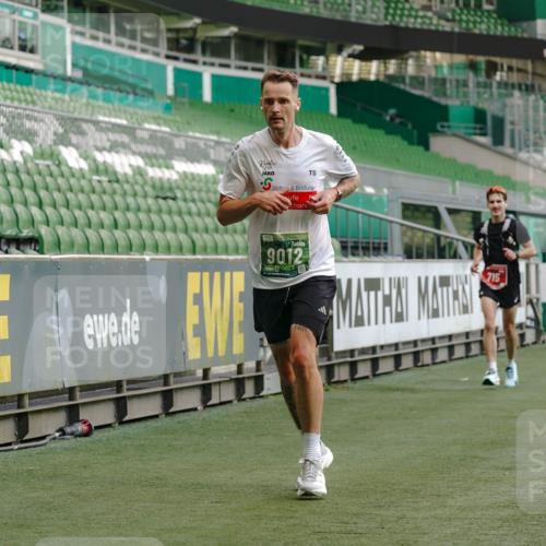 13.09.2026 - 21. swb-Marathon Bremen Michael Burmester http://msf.ph/oto/10444512 13.09.2026 12:45:20 Laufen im Stadion 195, 280, 339, 474, 493, 508, 623, 678, 681, 715, 788, 969, 1017, 1181, 1241, 1264, 1277, 1301, 1335, 1498, 1696, 1770, 1863, 1937, 1975, 2020, 2084, 2098, 2297, 2889, 3092, 3271, 3609, 4110, 4118, 4157, 4328, 4739, 5092, 5369, 5719, 5996, 6918, 6973, 7015, 7206, 7265, 7336, 7478, 7715, 8028, 8054, 8096, 8319, 8325, 8331, 8756, 8936, 9070, 9129, 9137, 9273, 9306, 9495, 9583, 9642, 13063, 13168, 13237, 371, 439, 650, 744, 957, 1411, 1667, 1822, 1850 meine-sportfotos.de