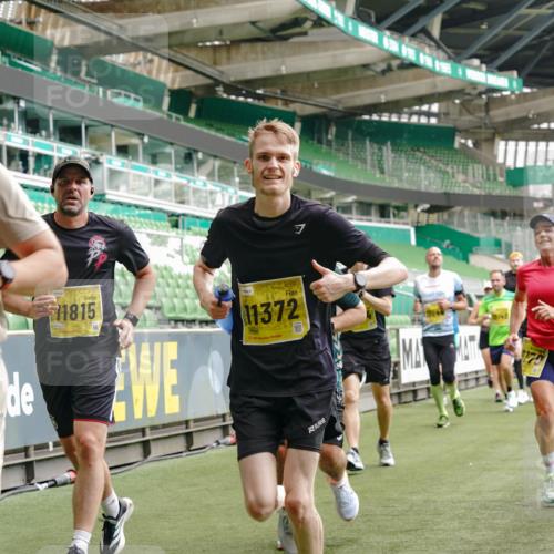 13.09.2026 - 21. swb-Marathon Bremen Michael Burmester http://msf.ph/oto/10444548 13.09.2026 10:28:57 Laufen im Stadion 10162, 10170, 10183, 10189, 10200, 10218, 10223, 10253, 10267, 10270, 10293, 10294, 10316, 10329, 10334, 10348, 10381, 10393, 10421, 10426, 10508, 10525, 10537, 10538, 10544, 10594, 10655, 10709, 10739, 10763, 10770, 10814, 10825, 10835, 10840, 10846, 10860, 10876, 10910, 10917, 10923, 10966, 10993, 11005, 11007, 11018, 11035, 11058, 11076, 11087, 11092, 11109, 11111, 11170 meine-sportfotos.de
