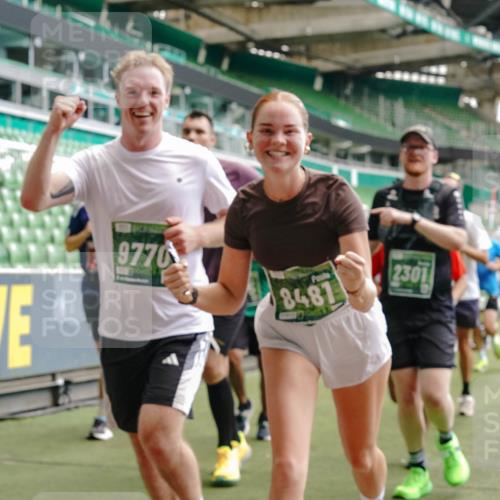 13.09.2026 - 21. swb-Marathon Bremen Michael Burmester http://msf.ph/oto/10444635 13.09.2026 13:07:46 Laufen im Stadion 132, 156, 303, 310, 372, 489, 551, 607, 682, 716, 800, 808, 809, 831, 834, 846, 884, 911, 922, 1083, 1124, 1173, 1189, 1205, 1210, 1285, 1289, 1322, 1364, 1365, 1369, 1387, 1395, 1437, 1532, 1545, 1559, 1600, 1688, 1823, 1831, 1841, 1848, 1854, 1871, 1899, 1926, 1938, 2003, 2041, 2070, 2090, 2215, 2219, 2229, 2275, 2283, 2318, 2356, 2366, 2405, 2440, 2492, 2565, 2611, 2635, 2699, 2707, 2721, 2727, 2731, 2755, 2782, 2802, 2818, 2831, 2866, 2902, 2911, 2930, 2949, 2960 meine-sportfotos.de