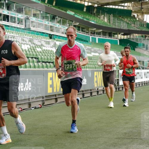 13.09.2026 - 21. swb-Marathon Bremen Michael Burmester http://msf.ph/oto/10444709 13.09.2026 12:45:28 Laufen im Stadion 195, 280, 339, 474, 493, 508, 567, 678, 681, 697, 715, 788, 1017, 1034, 1181, 1241, 1264, 1277, 1301, 1335, 1498, 1696, 1863, 1937, 1975, 2020, 2084, 2098, 2297, 2889, 3092, 3271, 3609, 4110, 4118, 4157, 4328, 5092, 5719, 5996, 6918, 6973, 7015, 7206, 7265, 7336, 7478, 7715, 8028, 8054, 8096, 8319, 8325, 8331, 8670, 8701, 8756, 8936, 9070, 9129, 9137, 9273, 9306, 9495, 9583, 9642, 13063, 13168, 13237, 371, 439, 650, 744, 957, 1411, 1667, 1822, 1850 meine-sportfotos.de