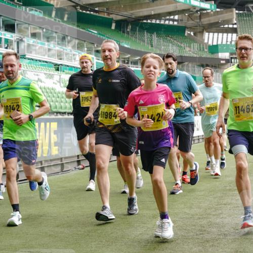 13.09.2026 - 21. swb-Marathon Bremen Michael Burmester http://msf.ph/oto/10444837 13.09.2026 10:29:01 Laufen im Stadion 10162, 10170, 10183, 10189, 10200, 10218, 10223, 10253, 10267, 10270, 10293, 10294, 10316, 10329, 10334, 10348, 10381, 10393, 10421, 10426, 10467, 10508, 10525, 10537, 10538, 10544, 10585, 10594, 10655, 10709, 10734, 10739, 10761, 10763, 10770, 10814, 10825, 10835, 10840, 10846, 10860, 10876, 10910, 10917, 10923, 10966, 10993, 11005, 11007, 11018, 11035, 11058, 11076, 11087, 11092, 11109, 11111, 11170 meine-sportfotos.de