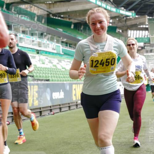 13.09.2026 - 21. swb-Marathon Bremen Michael Burmester http://msf.ph/oto/10445024 13.09.2026 10:29:05 Laufen im Stadion 10162, 10170, 10183, 10189, 10200, 10218, 10223, 10253, 10267, 10270, 10293, 10294, 10316, 10329, 10334, 10348, 10381, 10393, 10421, 10426, 10467, 10508, 10525, 10537, 10538, 10544, 10585, 10594, 10655, 10709, 10734, 10739, 10761, 10763, 10770, 10814, 10825, 10827, 10835, 10840, 10846, 10876, 10910, 10917, 10923, 10966, 10993, 11005, 11007, 11018, 11035, 11058, 11076, 11087, 11092, 11109, 11111, 11170 meine-sportfotos.de