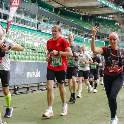13.09.2026 - 21. swb-Marathon Bremen Michael Burmester http://msf.ph/oto/10445061 13.09.2026 13:07:53 Laufen im Stadion 132, 156, 310, 372, 489, 551, 607, 682, 716, 800, 808, 809, 831, 834, 846, 884, 911, 922, 1083, 1124, 1173, 1189, 1205, 1210, 1285, 1289, 1322, 1364, 1369, 1387, 1395, 1437, 1532, 1545, 1559, 1600, 1688, 1831, 1841, 1848, 1854, 1871, 1899, 1926, 1938, 2003, 2041, 2070, 2090, 2215, 2219, 2229, 2275, 2283, 2318, 2366, 2380, 2405, 2440, 2467, 2492, 2565, 2611, 2635, 2699, 2707, 2721, 2727, 2731, 2755, 2782, 2802, 2818, 2831, 2841, 2866, 2897, 2902, 2911, 2930, 2949, 2960 meine-sportfotos.de