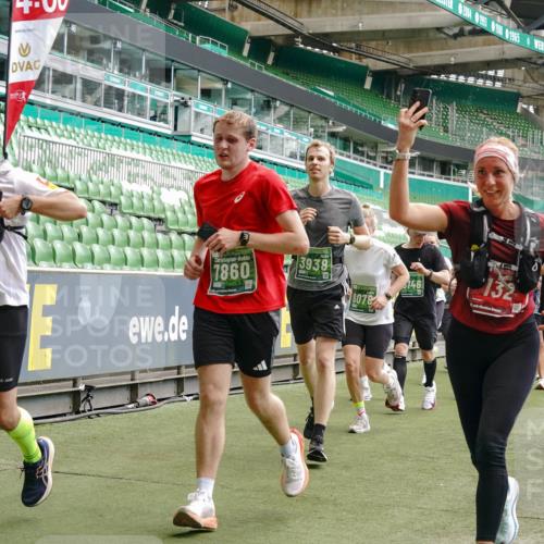 13.09.2026 - 21. swb-Marathon Bremen Michael Burmester http://msf.ph/oto/10445080 13.09.2026 13:07:53 Laufen im Stadion 132, 156, 310, 372, 489, 551, 607, 682, 716, 800, 808, 809, 831, 834, 846, 884, 911, 922, 1083, 1124, 1173, 1189, 1205, 1210, 1285, 1289, 1322, 1364, 1369, 1387, 1395, 1437, 1532, 1545, 1559, 1600, 1688, 1831, 1841, 1848, 1854, 1871, 1899, 1926, 1938, 2003, 2041, 2070, 2090, 2215, 2219, 2229, 2275, 2283, 2318, 2366, 2380, 2405, 2440, 2467, 2492, 2565, 2611, 2635, 2699, 2707, 2721, 2727, 2731, 2755, 2782, 2802, 2818, 2831, 2841, 2866, 2897, 2902, 2911, 2930, 2949, 2960 meine-sportfotos.de
