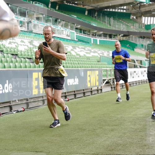 13.09.2026 - 21. swb-Marathon Bremen Michael Burmester http://msf.ph/oto/10445143 13.09.2026 10:29:07 Laufen im Stadion 10162, 10170, 10183, 10189, 10200, 10218, 10223, 10253, 10267, 10270, 10293, 10294, 10316, 10329, 10334, 10348, 10381, 10393, 10421, 10426, 10467, 10508, 10525, 10537, 10538, 10544, 10585, 10594, 10655, 10709, 10734, 10739, 10761, 10763, 10764, 10770, 10814, 10825, 10827, 10835, 10840, 10846, 10876, 10910, 10917, 10923, 10966, 10993, 11005, 11007, 11018, 11035, 11058, 11076, 11087, 11092, 11109, 11170 meine-sportfotos.de