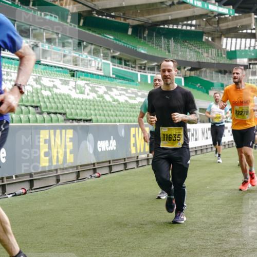 13.09.2026 - 21. swb-Marathon Bremen Michael Burmester http://msf.ph/oto/10445422 13.09.2026 10:29:11 Laufen im Stadion 10162, 10170, 10183, 10189, 10200, 10218, 10223, 10253, 10267, 10270, 10293, 10294, 10316, 10329, 10334, 10348, 10381, 10393, 10421, 10426, 10467, 10508, 10525, 10537, 10538, 10544, 10585, 10594, 10655, 10709, 10734, 10739, 10761, 10763, 10764, 10770, 10814, 10825, 10827, 10835, 10840, 10846, 10876, 10910, 10917, 10923, 10966, 10993, 11005, 11007, 11018, 11035, 11058, 11076, 11087, 11092, 11109, 11170 meine-sportfotos.de