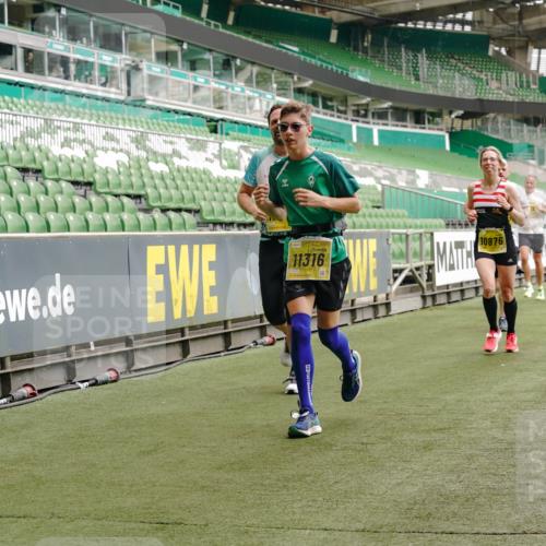 13.09.2026 - 21. swb-Marathon Bremen Michael Burmester http://msf.ph/oto/10445575 13.09.2026 10:29:15 Laufen im Stadion 10162, 10170, 10183, 10189, 10200, 10218, 10223, 10233, 10253, 10267, 10270, 10293, 10294, 10316, 10329, 10334, 10348, 10381, 10393, 10421, 10426, 10452, 10467, 10508, 10525, 10537, 10538, 10544, 10585, 10594, 10655, 10709, 10734, 10739, 10761, 10763, 10764, 10770, 10814, 10825, 10827, 10835, 10840, 10876, 10887, 10910, 10917, 10923, 10966, 10993, 11005, 11007, 11018, 11035, 11058, 11087, 11092, 11109, 11170 meine-sportfotos.de