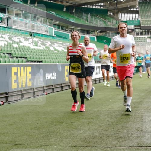 13.09.2026 - 21. swb-Marathon Bremen Michael Burmester http://msf.ph/oto/10445642 13.09.2026 10:29:16 Laufen im Stadion 10162, 10170, 10183, 10189, 10200, 10218, 10223, 10233, 10253, 10267, 10270, 10293, 10294, 10316, 10329, 10334, 10348, 10381, 10393, 10421, 10426, 10452, 10467, 10508, 10525, 10537, 10538, 10544, 10585, 10594, 10655, 10709, 10734, 10739, 10761, 10763, 10764, 10770, 10814, 10825, 10827, 10835, 10840, 10876, 10887, 10910, 10917, 10923, 10966, 10993, 11005, 11007, 11018, 11035, 11058, 11087, 11092, 11109, 11170 meine-sportfotos.de
