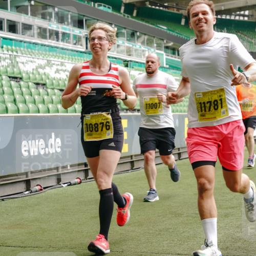 13.09.2026 - 21. swb-Marathon Bremen Michael Burmester http://msf.ph/oto/10445716 13.09.2026 10:29:18 Laufen im Stadion 10162, 10170, 10183, 10189, 10200, 10218, 10233, 10253, 10267, 10270, 10293, 10294, 10316, 10329, 10334, 10348, 10381, 10392, 10393, 10421, 10426, 10452, 10467, 10508, 10525, 10537, 10538, 10544, 10585, 10594, 10655, 10709, 10734, 10739, 10761, 10763, 10764, 10770, 10814, 10825, 10827, 10835, 10840, 10876, 10887, 10906, 10910, 10917, 10923, 10966, 10993, 11005, 11007, 11018, 11035, 11058, 11087, 11092, 11109, 11170 meine-sportfotos.de