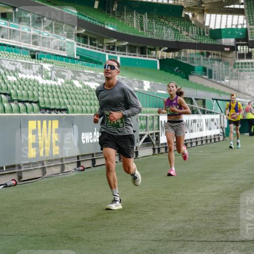 13.09.2026 - 21. swb-Marathon Bremen Michael Burmester http://msf.ph/oto/10445724 13.09.2026 12:46:11 Laufen im Stadion 195, 280, 474, 508, 538, 567, 604, 697, 788, 868, 1017, 1034, 1181, 1241, 1264, 1277, 1863, 1937, 1975, 2020, 2021, 2084, 2087, 2297, 2809, 2889, 3092, 3196, 3271, 3609, 4110, 4157, 4236, 4777, 5024, 5092, 5238, 5283, 5674, 5719, 6053, 6686, 6815, 6918, 7206, 7336, 7478, 7814, 8054, 8096, 8319, 8325, 8331, 8334, 8670, 8701, 8756, 8936, 8983, 9070, 9129, 9273, 9306, 9495, 9544, 9583, 9642, 9813, 13034, 13168, 439, 1667, 1822, 1850 meine-sportfotos.de