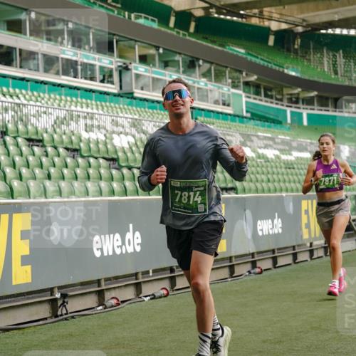 13.09.2026 - 21. swb-Marathon Bremen Michael Burmester http://msf.ph/oto/10445748 13.09.2026 12:46:12 Laufen im Stadion 195, 280, 474, 508, 538, 567, 604, 697, 788, 868, 1017, 1034, 1181, 1241, 1264, 1277, 1863, 1937, 1975, 2020, 2021, 2084, 2087, 2297, 2809, 2889, 3092, 3196, 3271, 3609, 4110, 4157, 4236, 4777, 5024, 5092, 5238, 5283, 5674, 5719, 6053, 6686, 6815, 6918, 7206, 7336, 7478, 7814, 7871, 8054, 8096, 8319, 8325, 8331, 8334, 8670, 8701, 8756, 8936, 8983, 9070, 9129, 9273, 9306, 9495, 9544, 9583, 9642, 9813, 13034, 13168, 439, 1667, 1822, 1850 meine-sportfotos.de