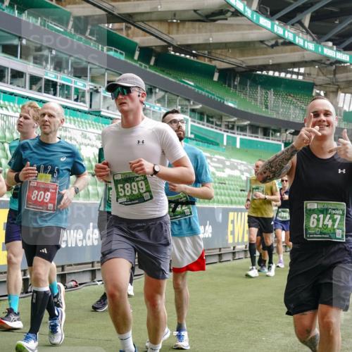 13.09.2026 - 21. swb-Marathon Bremen Michael Burmester http://msf.ph/oto/10445820 13.09.2026 13:08:05 Laufen im Stadion 132, 156, 310, 372, 489, 551, 607, 682, 716, 800, 808, 809, 831, 834, 846, 884, 911, 922, 1025, 1124, 1173, 1189, 1210, 1285, 1289, 1322, 1364, 1369, 1387, 1395, 1532, 1545, 1559, 1600, 1688, 1831, 1841, 1854, 1871, 1899, 1926, 1938, 2003, 2041, 2070, 2090, 2215, 2219, 2229, 2283, 2318, 2366, 2380, 2405, 2440, 2467, 2492, 2565, 2611, 2635, 2699, 2707, 2721, 2727, 2731, 2755, 2782, 2802, 2818, 2823, 2831, 2841, 2866, 2897, 2911, 2930, 2949, 2960 meine-sportfotos.de