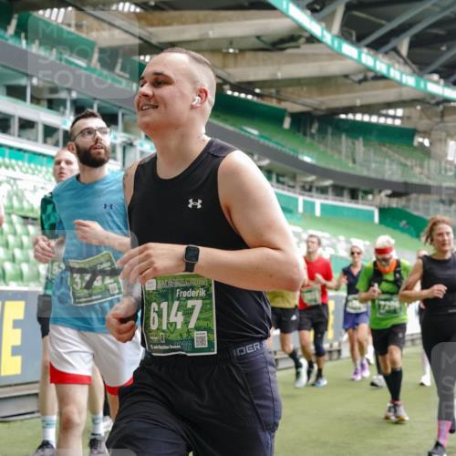 13.09.2026 - 21. swb-Marathon Bremen Michael Burmester http://msf.ph/oto/10445923 13.09.2026 13:08:05 Laufen im Stadion 132, 156, 310, 372, 489, 551, 607, 682, 716, 800, 808, 809, 831, 834, 846, 884, 911, 922, 1025, 1124, 1173, 1189, 1210, 1285, 1289, 1322, 1364, 1369, 1387, 1395, 1532, 1545, 1559, 1600, 1688, 1831, 1841, 1854, 1871, 1899, 1926, 1938, 2003, 2041, 2070, 2090, 2215, 2219, 2229, 2283, 2318, 2366, 2380, 2405, 2440, 2467, 2492, 2565, 2611, 2635, 2699, 2707, 2721, 2727, 2731, 2755, 2782, 2802, 2818, 2823, 2831, 2841, 2866, 2897, 2911, 2930, 2949, 2960 meine-sportfotos.de