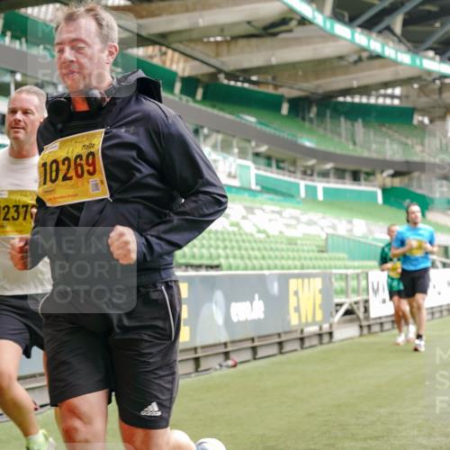 13.09.2026 - 21. swb-Marathon Bremen Michael Burmester http://msf.ph/oto/10445930 13.09.2026 10:29:21 Laufen im Stadion 10162, 10170, 10183, 10189, 10193, 10200, 10218, 10233, 10253, 10267, 10270, 10293, 10294, 10316, 10329, 10334, 10348, 10381, 10392, 10421, 10426, 10452, 10467, 10508, 10525, 10537, 10538, 10544, 10585, 10594, 10652, 10655, 10709, 10734, 10739, 10761, 10763, 10764, 10770, 10808, 10814, 10825, 10827, 10835, 10840, 10876, 10887, 10906, 10910, 10923, 10966, 10993, 11005, 11007, 11018, 11035, 11058, 11087, 11092, 11109, 11170 meine-sportfotos.de