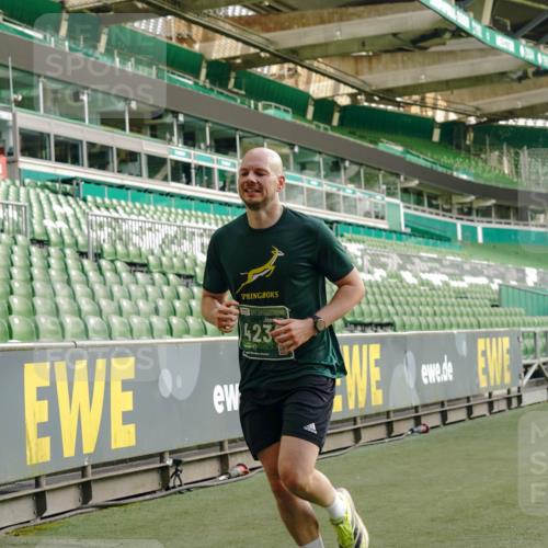 13.09.2026 - 21. swb-Marathon Bremen Michael Burmester http://msf.ph/oto/10445999 13.09.2026 12:46:20 Laufen im Stadion 195, 280, 474, 508, 538, 567, 604, 697, 788, 868, 1017, 1034, 1181, 1241, 1277, 1554, 1863, 1937, 2020, 2021, 2084, 2087, 2297, 2538, 2809, 2889, 3092, 3196, 3271, 3424, 3520, 3609, 4110, 4157, 4236, 4777, 5024, 5092, 5238, 5283, 5674, 5719, 5725, 6053, 6686, 6815, 6918, 7102, 7336, 7478, 7814, 7871, 8054, 8096, 8319, 8325, 8331, 8334, 8670, 8701, 8756, 8936, 8983, 9070, 9129, 9273, 9306, 9495, 9544, 9583, 9642, 9813, 13034, 439, 1667, 1850 meine-sportfotos.de