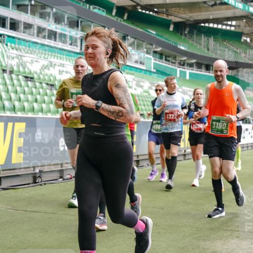 13.09.2026 - 21. swb-Marathon Bremen Michael Burmester http://msf.ph/oto/10446019 13.09.2026 13:08:07 Laufen im Stadion 132, 156, 310, 489, 551, 607, 682, 716, 800, 808, 809, 831, 834, 846, 884, 911, 922, 1025, 1124, 1173, 1189, 1210, 1285, 1289, 1322, 1364, 1369, 1387, 1395, 1398, 1532, 1559, 1600, 1688, 1831, 1841, 1854, 1871, 1899, 1926, 1938, 2003, 2041, 2070, 2090, 2215, 2219, 2229, 2283, 2318, 2366, 2380, 2405, 2413, 2440, 2467, 2492, 2565, 2611, 2635, 2699, 2707, 2721, 2727, 2731, 2755, 2782, 2802, 2818, 2823, 2831, 2841, 2866, 2897, 2911, 2930, 2949, 2960 meine-sportfotos.de