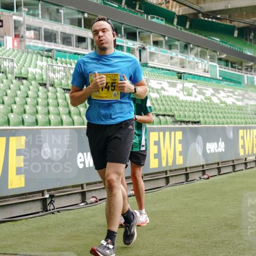 13.09.2026 - 21. swb-Marathon Bremen Michael Burmester http://msf.ph/oto/10446025 13.09.2026 10:29:26 Laufen im Stadion 10162, 10170, 10183, 10189, 10193, 10200, 10218, 10233, 10253, 10267, 10270, 10294, 10316, 10329, 10334, 10348, 10381, 10392, 10421, 10426, 10452, 10467, 10508, 10525, 10537, 10538, 10544, 10585, 10652, 10655, 10709, 10734, 10739, 10761, 10763, 10764, 10770, 10808, 10814, 10825, 10827, 10835, 10840, 10876, 10887, 10906, 10910, 10923, 10966, 10993, 11002, 11005, 11007, 11018, 11035, 11058, 11087, 11092, 11109, 11170 meine-sportfotos.de