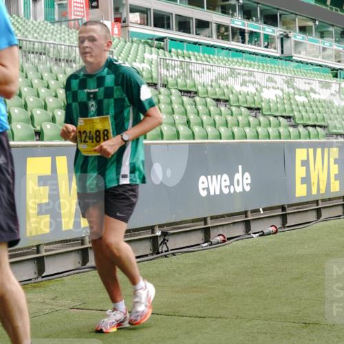 13.09.2026 - 21. swb-Marathon Bremen Michael Burmester http://msf.ph/oto/10446068 13.09.2026 10:29:27 Laufen im Stadion 10162, 10170, 10183, 10189, 10193, 10200, 10218, 10233, 10253, 10267, 10270, 10294, 10316, 10329, 10334, 10348, 10381, 10392, 10421, 10426, 10452, 10467, 10508, 10525, 10537, 10538, 10544, 10585, 10652, 10655, 10709, 10734, 10739, 10761, 10763, 10764, 10770, 10808, 10814, 10825, 10827, 10835, 10840, 10876, 10887, 10906, 10910, 10923, 10966, 10993, 11002, 11005, 11007, 11018, 11035, 11058, 11087, 11092, 11109, 11170 meine-sportfotos.de