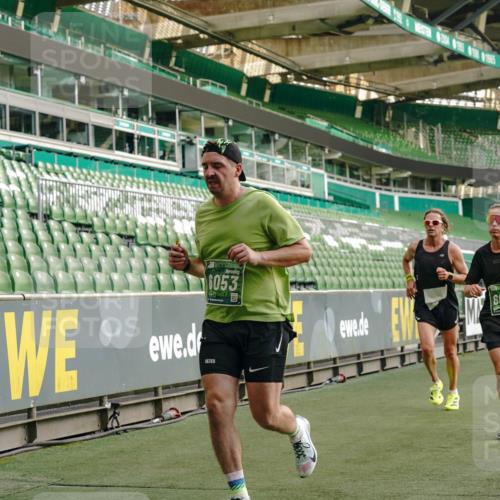 13.09.2026 - 21. swb-Marathon Bremen Michael Burmester http://msf.ph/oto/10446076 13.09.2026 12:46:21 Laufen im Stadion 195, 280, 474, 508, 538, 567, 604, 697, 788, 868, 1017, 1034, 1181, 1241, 1277, 1554, 1863, 1937, 2020, 2021, 2084, 2087, 2297, 2538, 2809, 2889, 3092, 3196, 3271, 3424, 3520, 3609, 4110, 4157, 4236, 4777, 4808, 5024, 5092, 5238, 5283, 5674, 5719, 5725, 6053, 6686, 6815, 6918, 7102, 7336, 7478, 7814, 7871, 8054, 8096, 8319, 8325, 8331, 8334, 8670, 8701, 8756, 8936, 8983, 9070, 9129, 9273, 9306, 9495, 9544, 9583, 9642, 9813, 13034, 439, 1667, 1850 meine-sportfotos.de