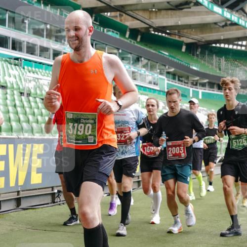 13.09.2026 - 21. swb-Marathon Bremen Michael Burmester http://msf.ph/oto/10446148 13.09.2026 13:08:09 Laufen im Stadion 132, 156, 489, 551, 607, 682, 716, 800, 808, 809, 831, 834, 846, 884, 911, 922, 1025, 1124, 1173, 1189, 1210, 1285, 1289, 1322, 1364, 1369, 1387, 1395, 1398, 1532, 1559, 1600, 1688, 1831, 1841, 1854, 1871, 1899, 1926, 1938, 2003, 2041, 2070, 2090, 2215, 2219, 2229, 2283, 2318, 2366, 2380, 2405, 2413, 2440, 2467, 2492, 2565, 2611, 2635, 2692, 2699, 2721, 2727, 2731, 2755, 2782, 2802, 2818, 2823, 2831, 2841, 2866, 2897, 2911, 2930, 2949, 2960 meine-sportfotos.de